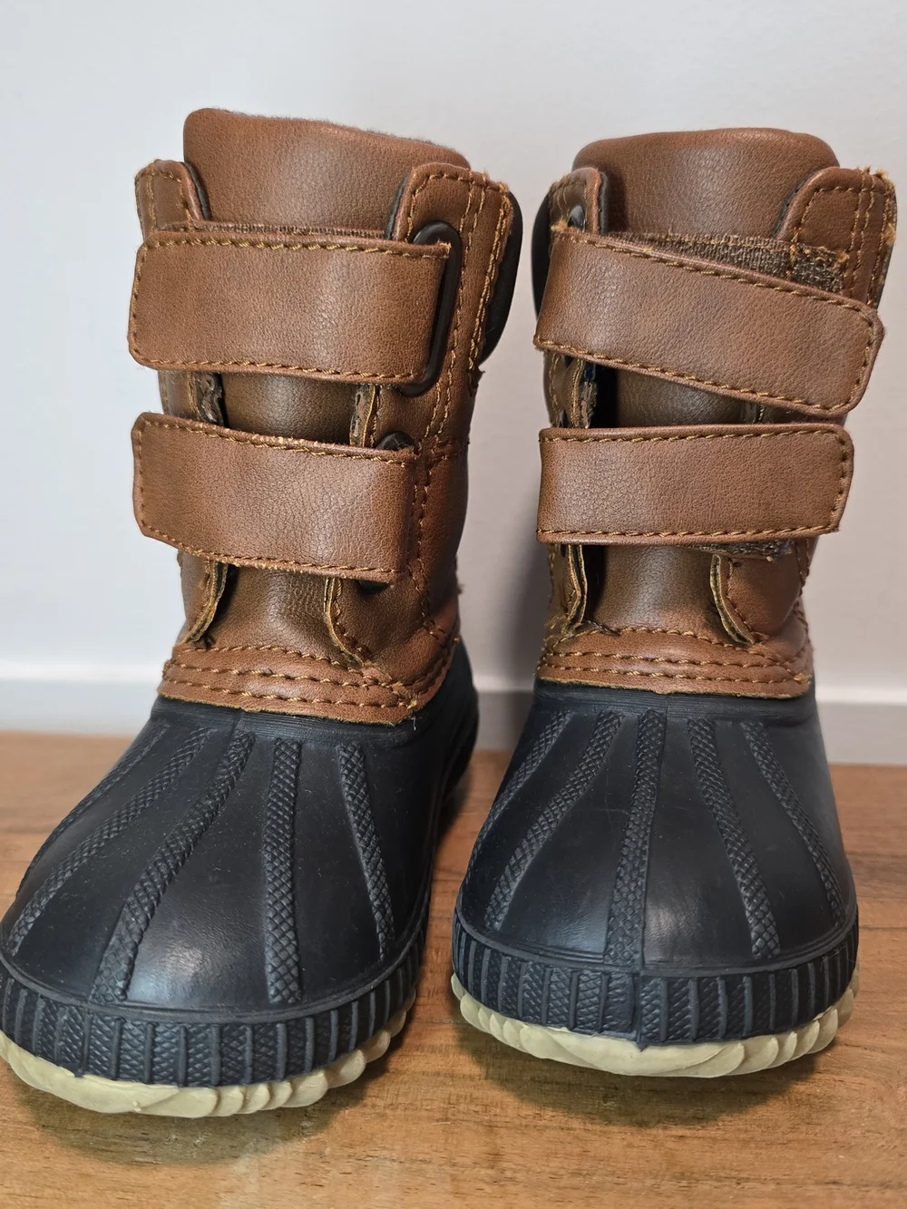 Gap Kids 3M Thinsulate Winter Duck Boots Todder Size. Fall & Winter Style.